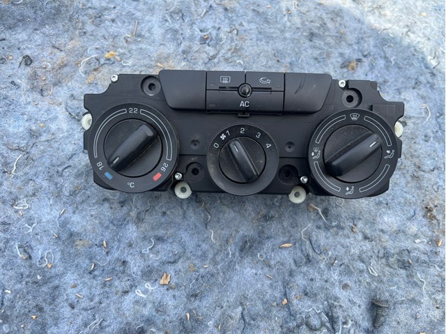 Блок управління кондиціонером 1Z0820047D VAG