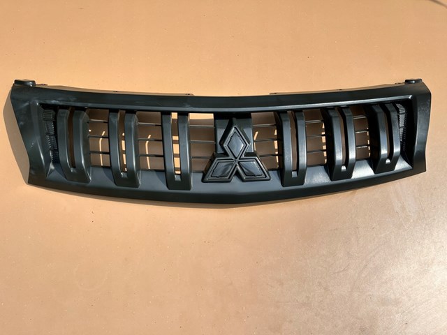 Решітка радіатора 7450A885 Mitsubishi