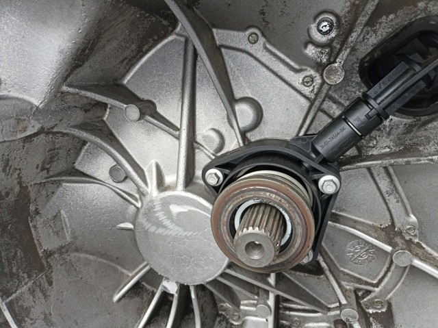 Купити 3M5R7002YF Mazda Ручна коробка передач