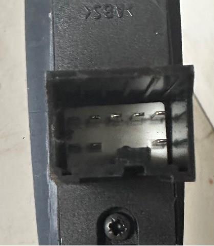 MR792852 Mitsubishi Кнопковий блок керування склопідіймачами передній правий