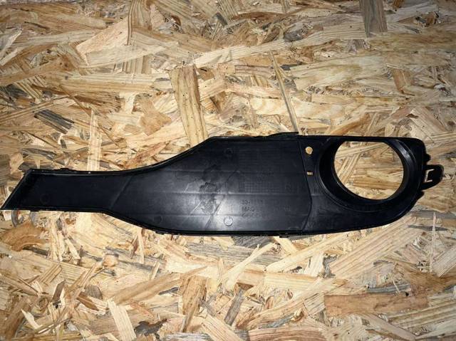 Решітка переднього бампера, права Signeda PBM99101CAR ціна, від 12.19 USD