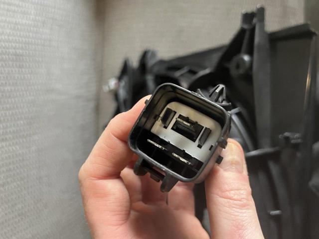 Дифузор радіатора охолодження, в зборі з двигуном і крильчаткою FP32W97 FPS