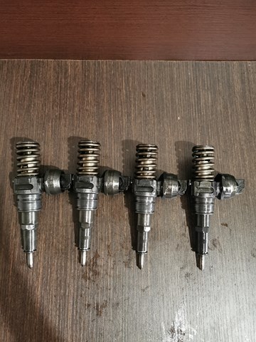 Форсунка паливна Bosch 038130073AJ ціна, від 50.79 USD