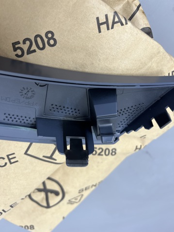  Porsche 9Y0853717NG2X