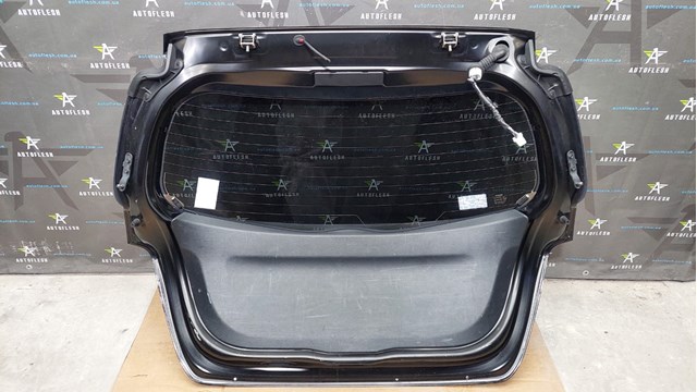 Купити 670050D120 Toyota Задня ляда