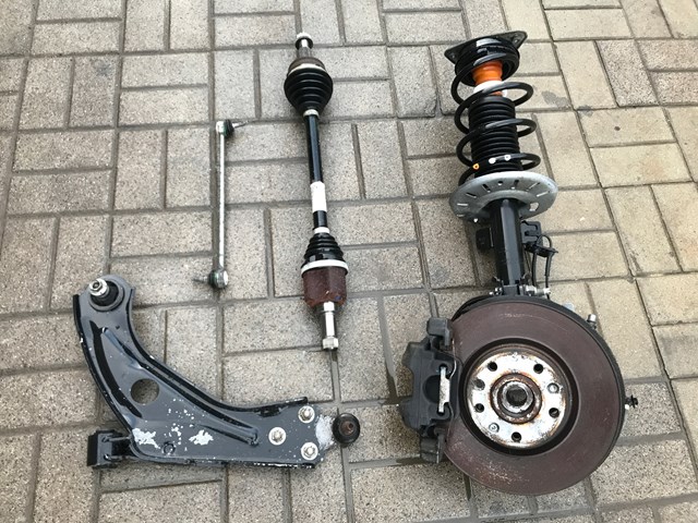 Ліва піввісь 9811176880 Peugeot/Citroen