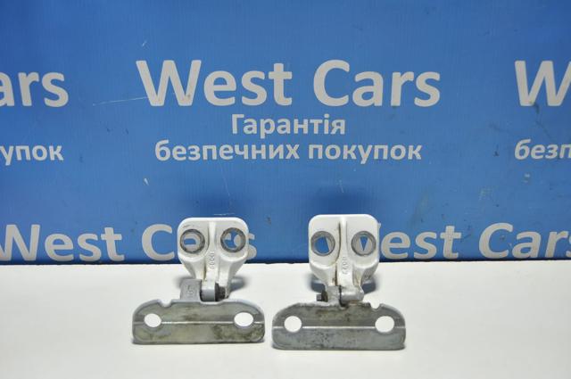 Купити LR027583 Land Rover Петля передніх дверей, правих