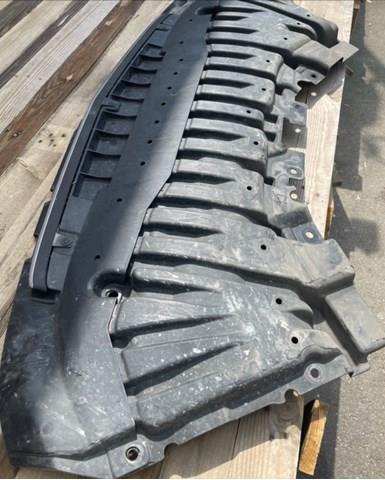 Купити A2225200023 Mercedes Молдинг решітки радіатора