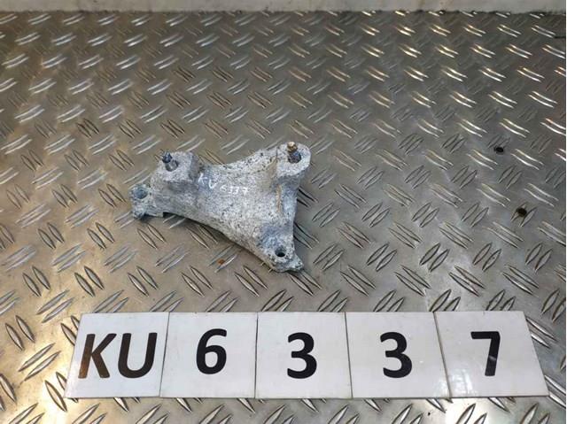 Купити F2A425740 Mazda Опора підвісного підшипника передньої піввісі