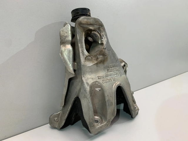  BMW 22116864614
