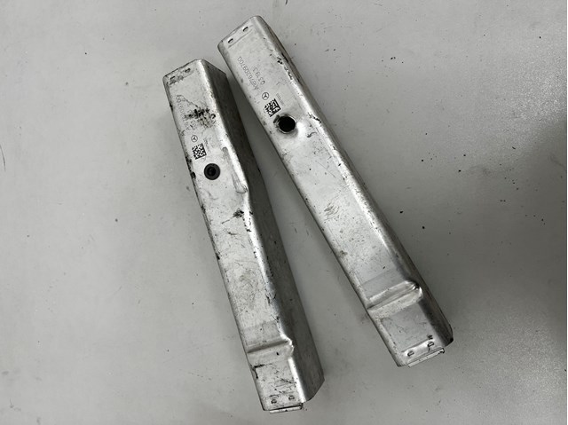  Mercedes A1676209700 ціна, від 41.80 USD