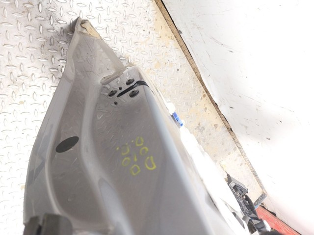 Двері праві передні 9803033180 Peugeot/Citroen