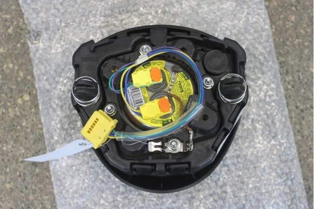  Mercedes A0008608400