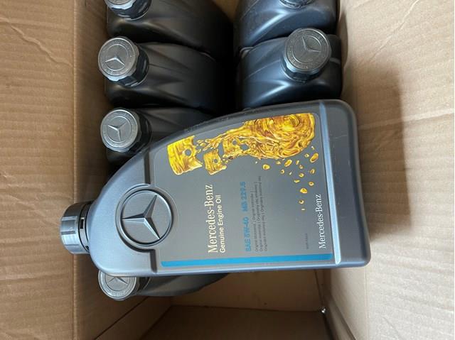 A000989210711 Mercedes Масло двигуна