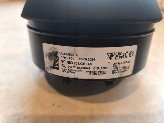 Купити 9Y0880201 Porsche Подушка в кермі