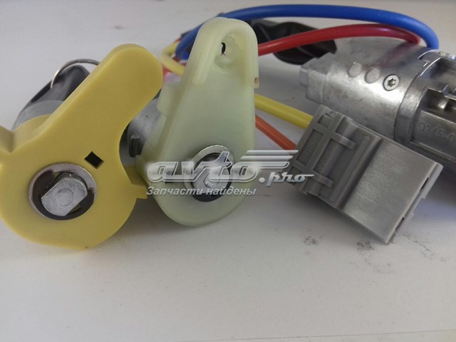 Замок запалювання 8200176685 Renault (RVI)
