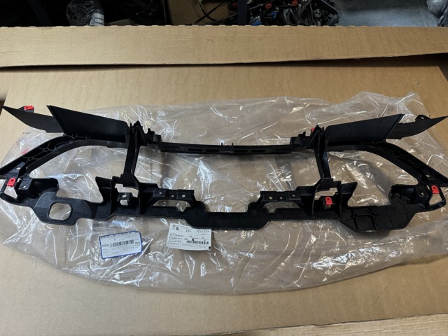 Кенгурятник VAG 4J3807611 ціна, від 129.20 USD
