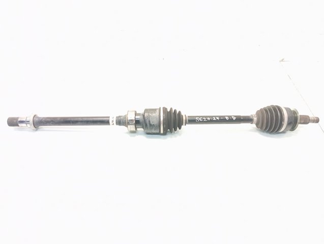 Піввісь права GDB12550XA Mazda