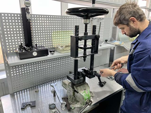 Форсунка паливна Bosch 0414720313 ціна, від 62.01 USD