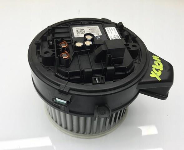 Купити 0130309504 Bosch Електродвигуни (електродвигун обігрівача) або розетка причепа штепсельная
