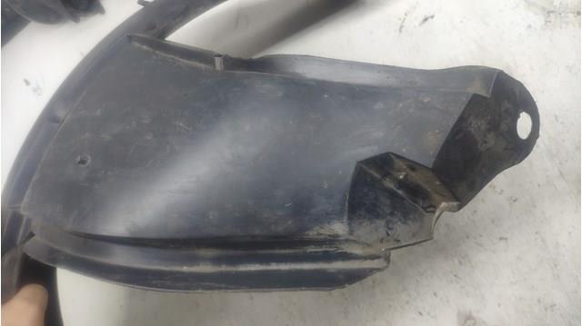 Бризковики передній, правий 7700304868 Renault (RVI)