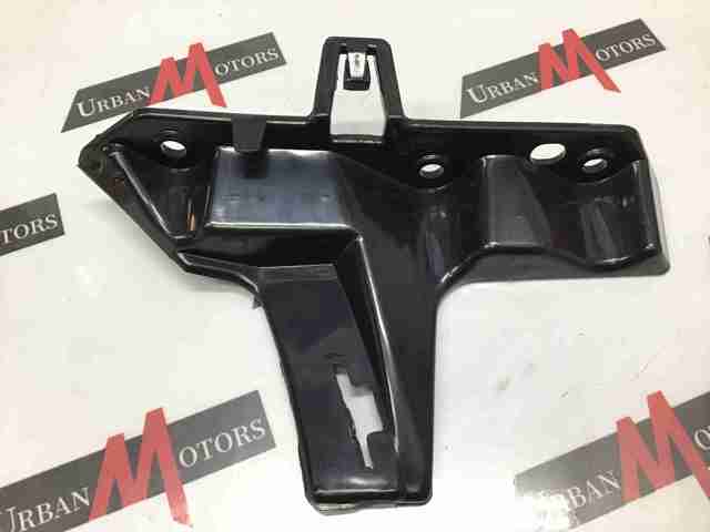 LR093502 Land Rover Кріплення бампера переднього