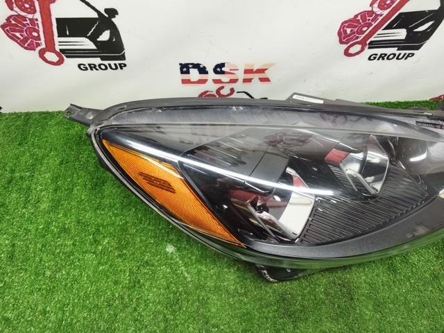 Основна фара - вставка Ford LJ6B13W029BF ціна, від 261.51 USD