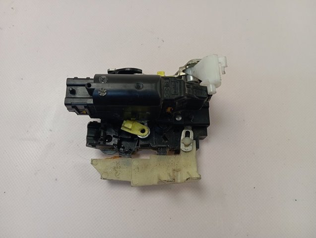 5051590 Autotechteile Замок дверей бічних зсувних лівих