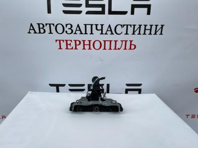 114374600C Tesla 