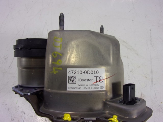 Головний гальмівний циліндр 472100D010 Toyota