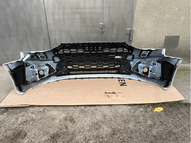 Бампер на авто VAG 8W0807065BEGRU ціна, від 171.90 USD