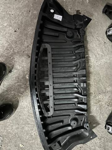  Mercedes A2125204323 ціна, від 58.63 USD