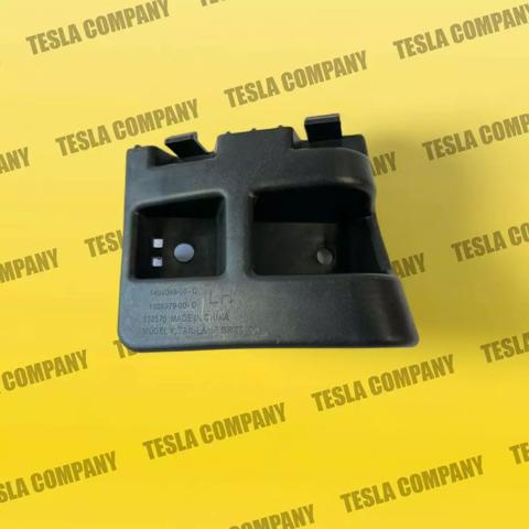 Супорт/кронштейн кріплення заднього ліхтаря, лівий Tesla 150696800A