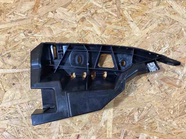 Направляюча заднього бампера, права Porsche 9J1807406 ціна, від 70.67 USD