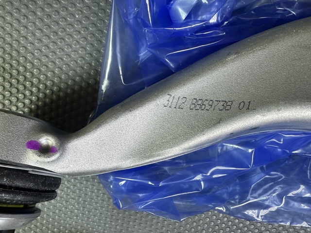 31108869738 BMW 