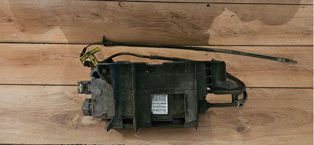 Електропривод ручного гальма 8200571485 Renault (RVI)