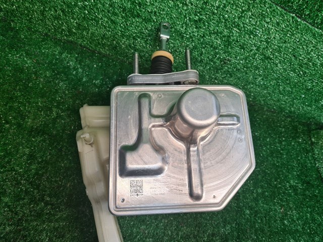  LX6C2D335MB Ford