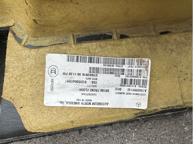 Купити A1666800140 Mercedes 