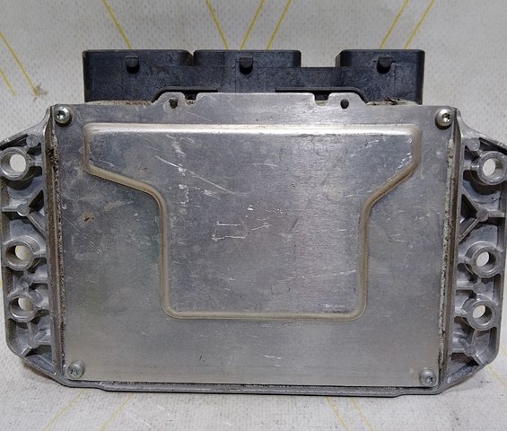 Електронний блок керування двигуном 237101855R Renault (RVI)