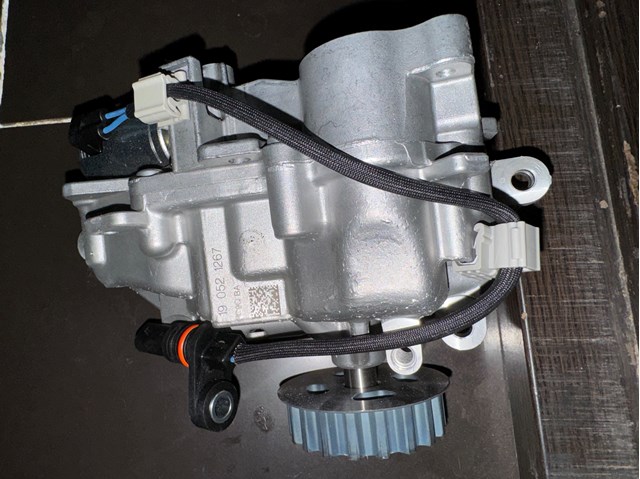 Купити HG9Q6600BA Ford Насос маслозакачуючий