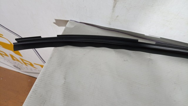 Купити 31693184 Volvo 