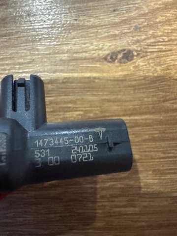 147344500B Tesla Датчик Ейрбег передній