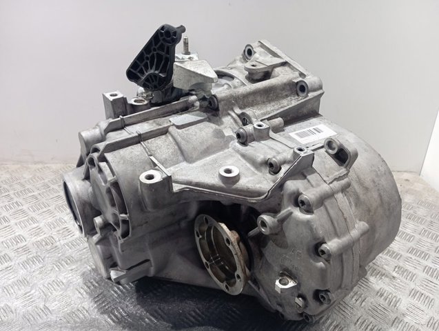 МКПП на Audi Q3  F3B