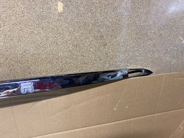  Tesla 102577600A