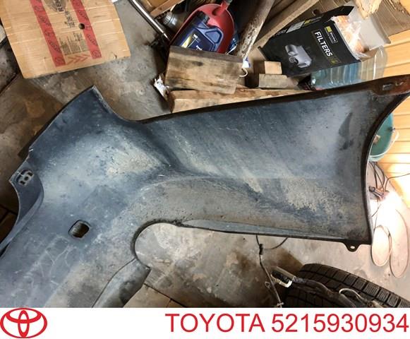 Бампер задній Toyota 5215930934