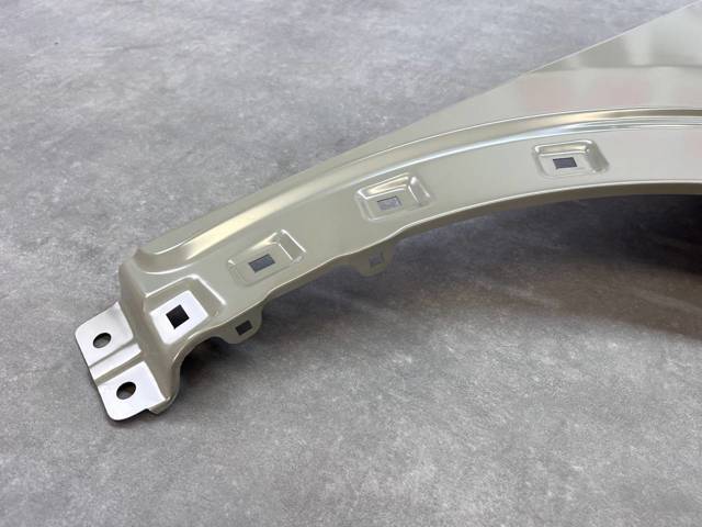 Переднє праве крило 4max 6504041618316P