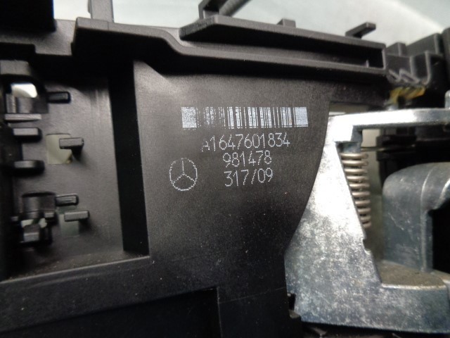  Mercedes A1647601834