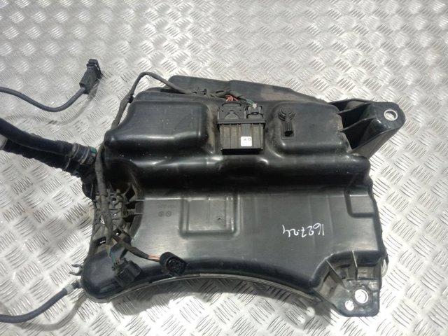  VAG 5Q0131877 ціна, від 216.41 USD