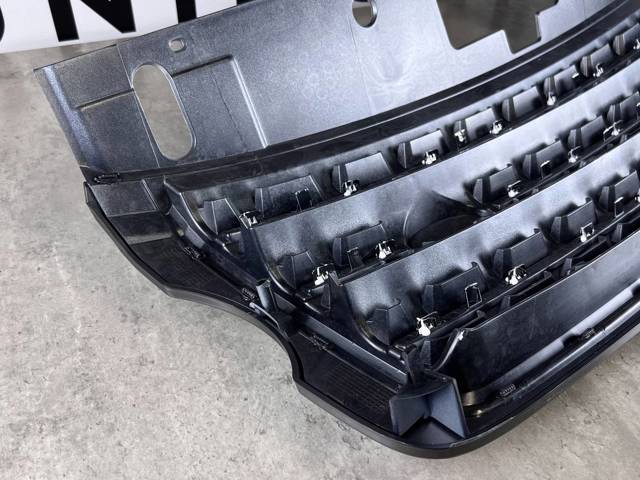 Облицювання радіатора Land Rover LR046750 ціна, від 113.52 USD