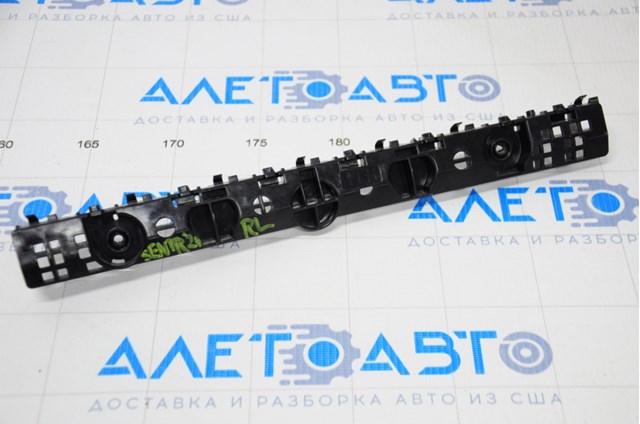 852276LB0A Nissan/Infiniti Лівий кронштейн заднього бампера